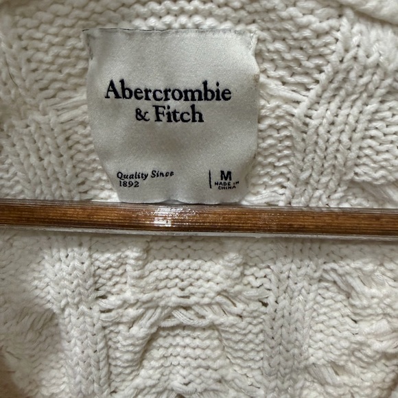 Abercrombie & Fitch White Cable Knit Cardigan - Picture 4 of 6